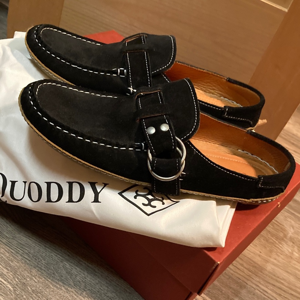 Quoddy Women’s Suede Ring Mule in Black